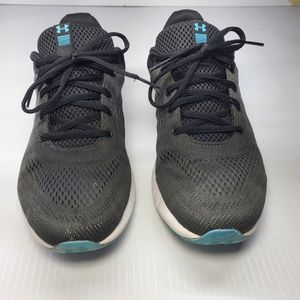 Under Armor Men's 9 Black and Turquoise